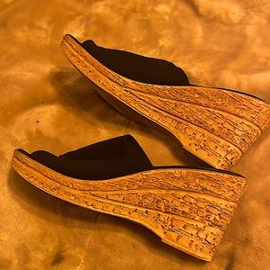 Stylish, black wedges, small heel fabric top